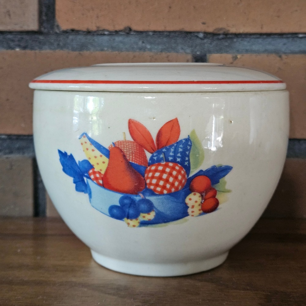 Universal Potteries "Calico Fruit" Refrigerator Dish USA